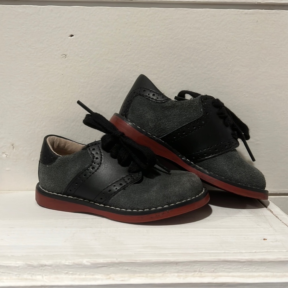 FootMates. Toddler Boy. Size 5. GUC.